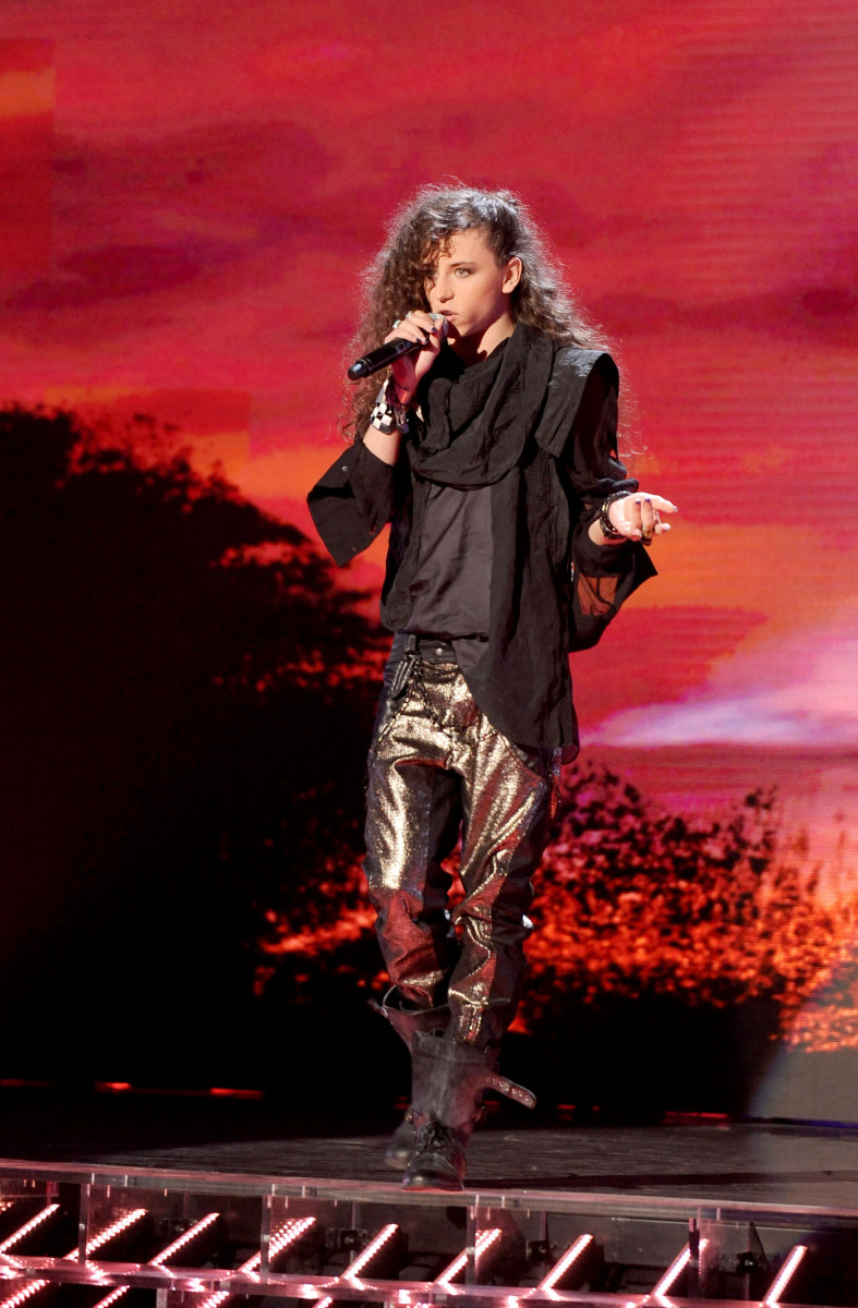 Michał Szpak w 1. odcinku na żywo